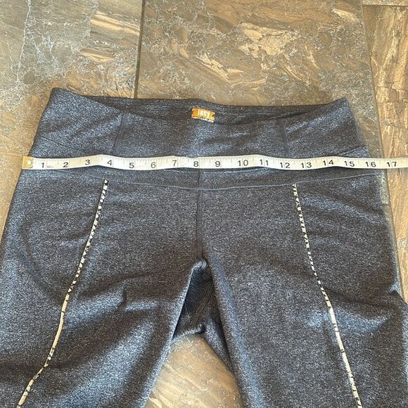 Women’s Lucy power max gray ruched leggings size Medium - Picture 7 of 11
